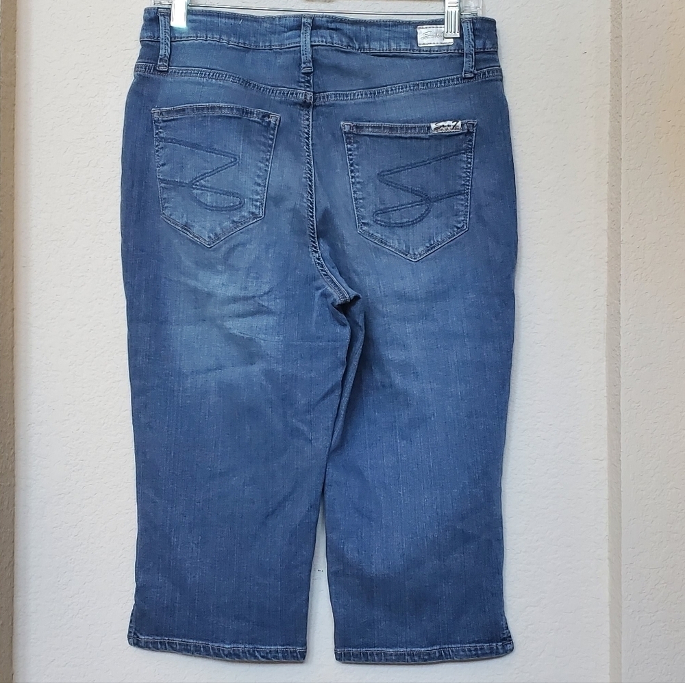 Seven Capri Denim Jeans. Size 8 - Picture 2 of 8
